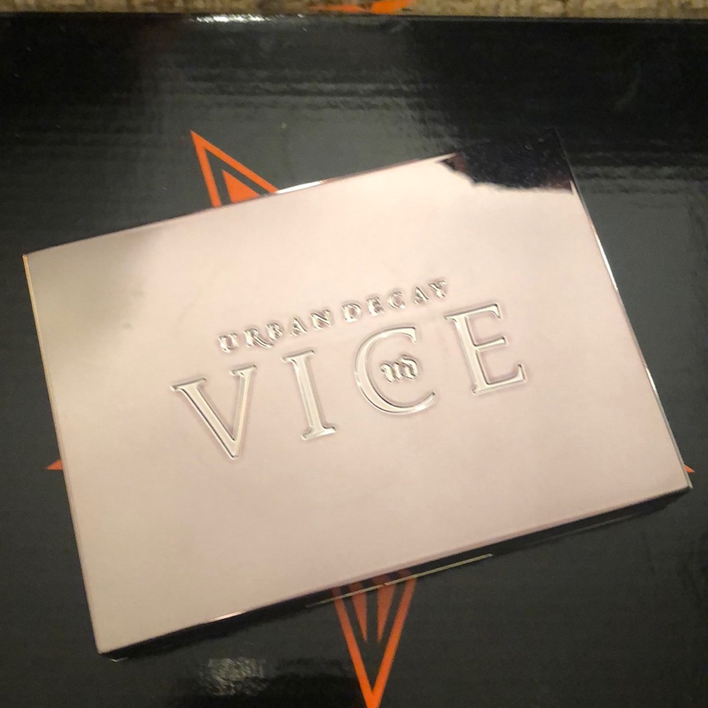 Urban Decay Vice liquid lipstick palette like new